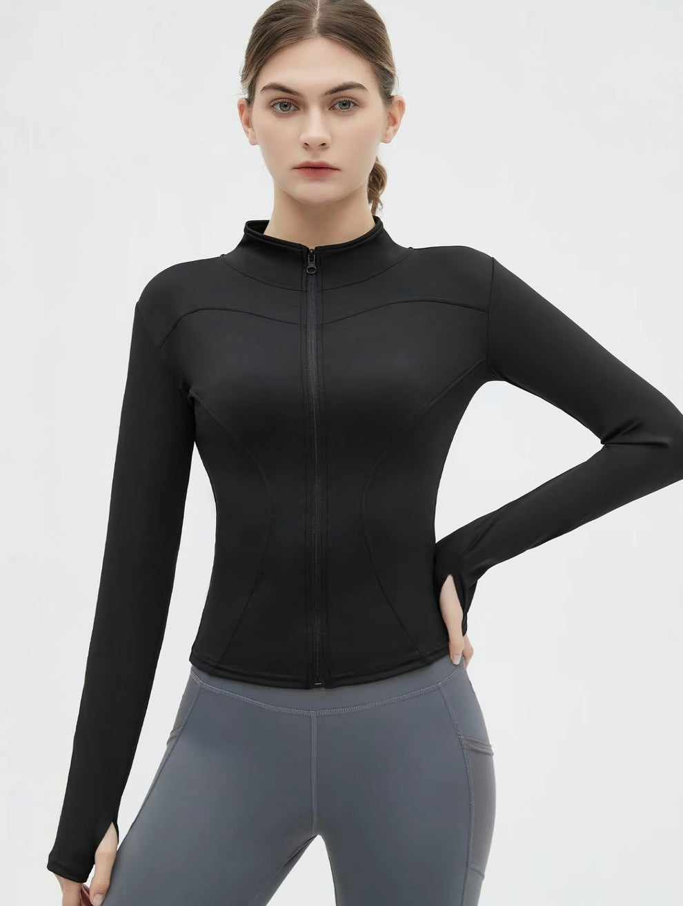 Warm Zip-Up Long Sleeve Fitness Top for Women – Ideal for Active Wear (SUOTF).