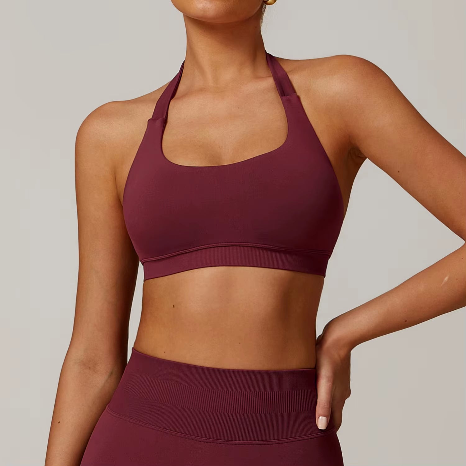 Push-Up Sports Bra for Women Seamless Halter Bra Open Back Yoga Top Bras Medium Support Gym Crop Top Padded Sports Halter Bra