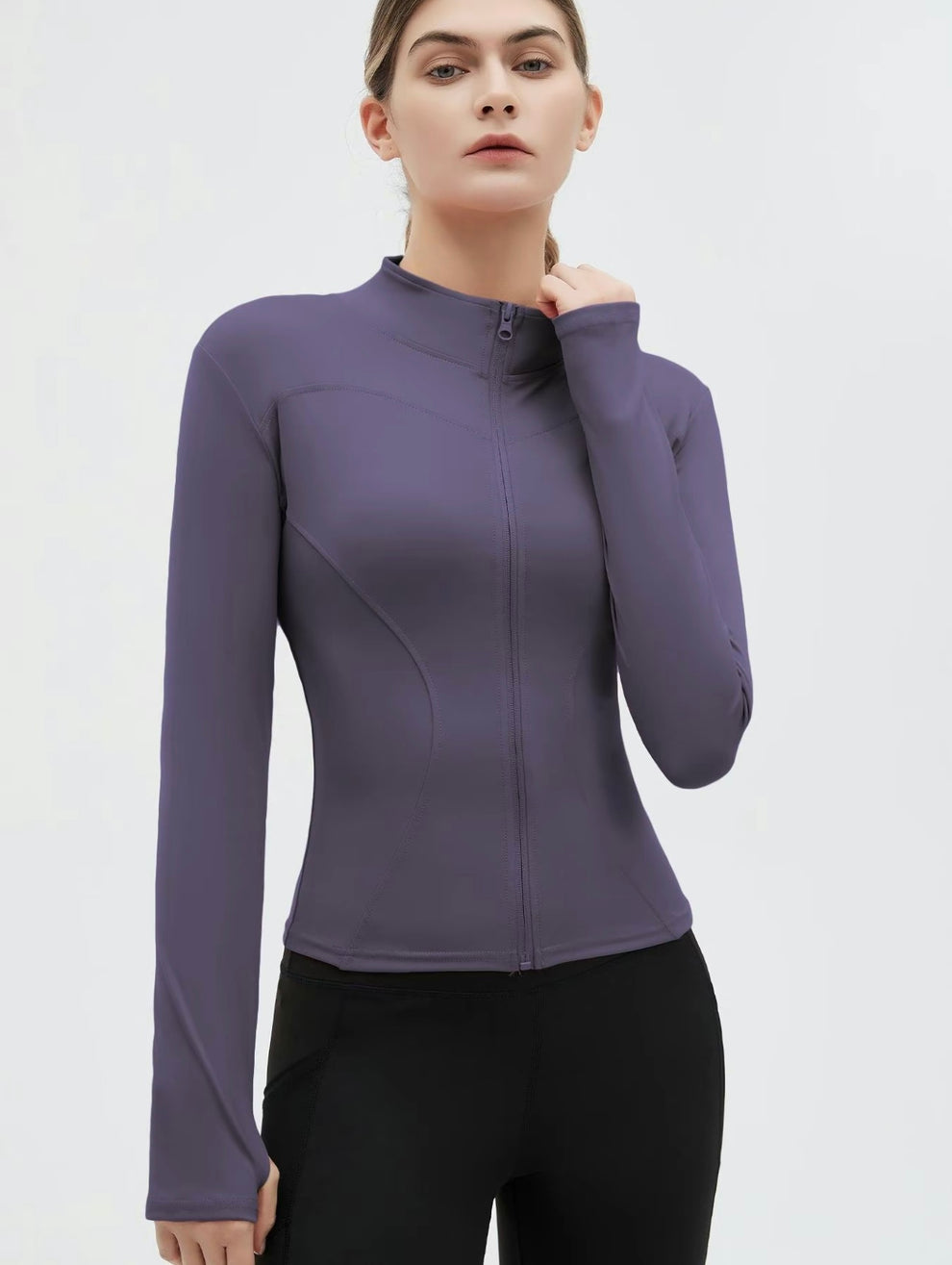 Warm Zip-Up Long Sleeve Fitness Top for Women – Ideal for Active Wear (SUOTF).