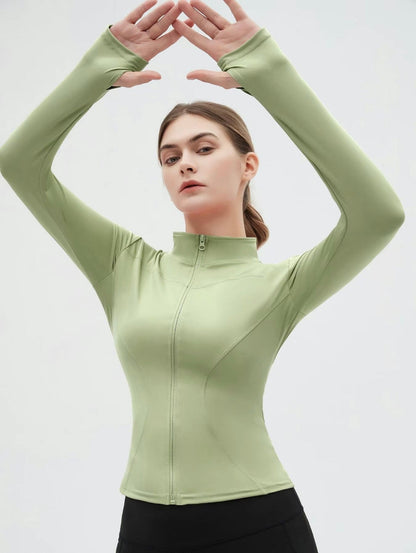Warm Zip-Up Long Sleeve Fitness Top for Women – Ideal for Active Wear (SUOTF).